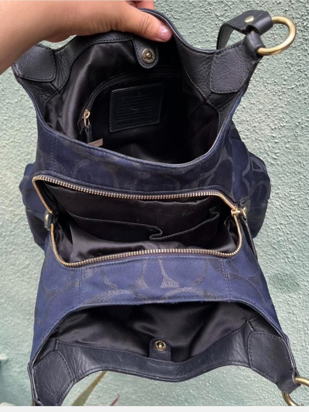 Vintage Y2K rare Navy and Black Signature Hobo Soho 3 Compartment Shoulder Bag - Picture 4 of 4